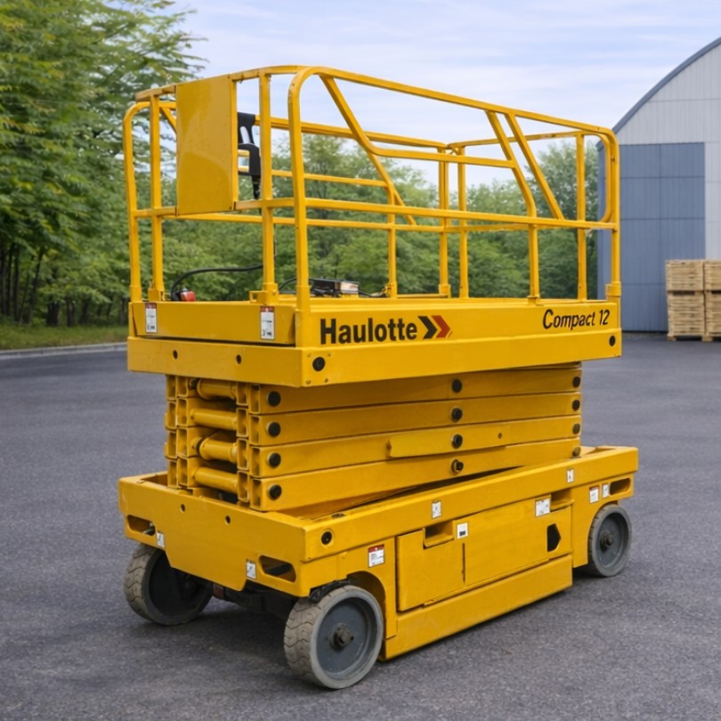 Ножничный электрический подъемник Haulotte Compact 12